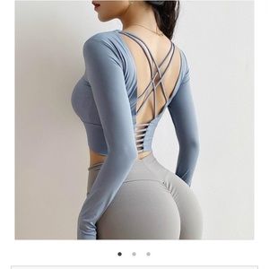 Astoria Seamless Sculpt Sleeved Crop BLue